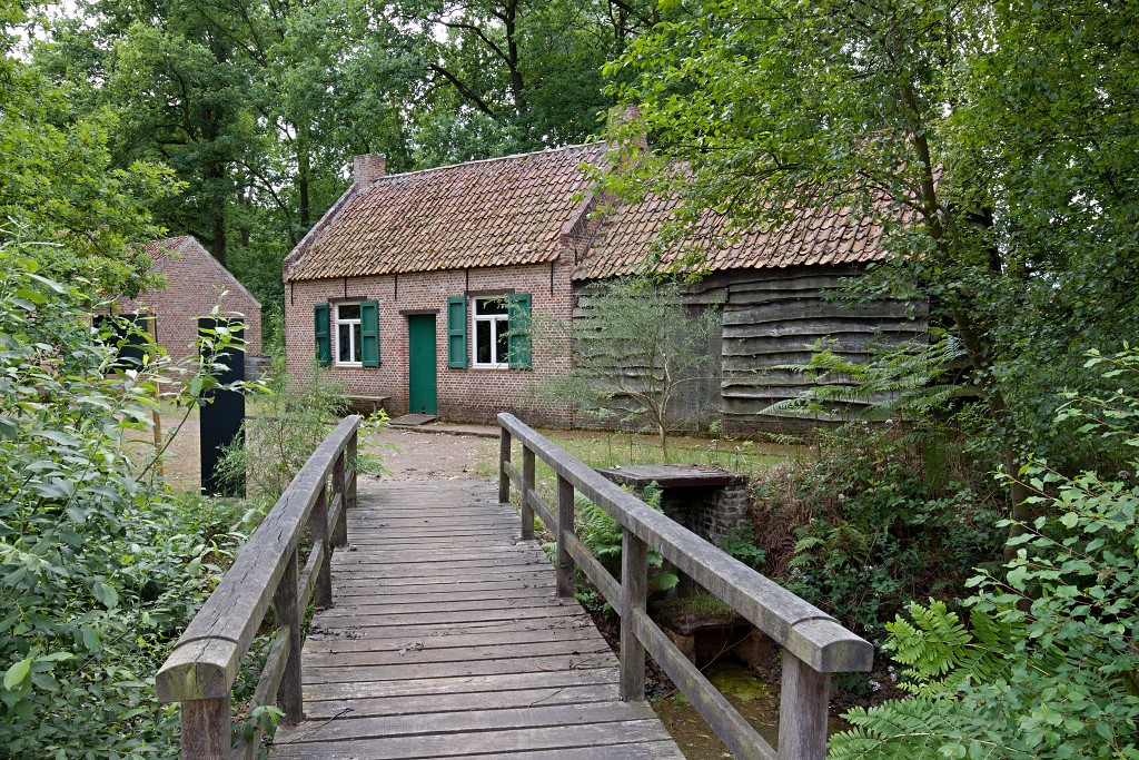 Openluchtmuseum Bokrijk museum belgie hoeve boerderij geit station molen kasteel kerk smidse
